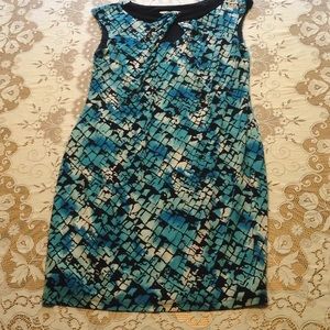 🌷Keyhole Neckline Dress🌷